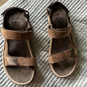 TEVA Langdon Men’s Waterproof Leather Sandals - size 12
